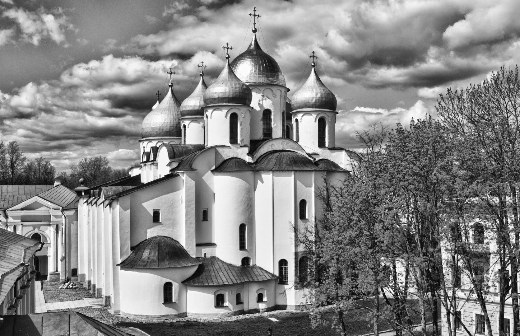 Ознакомьтесь с приведенным перечнем и изображениями памятников культуры ...